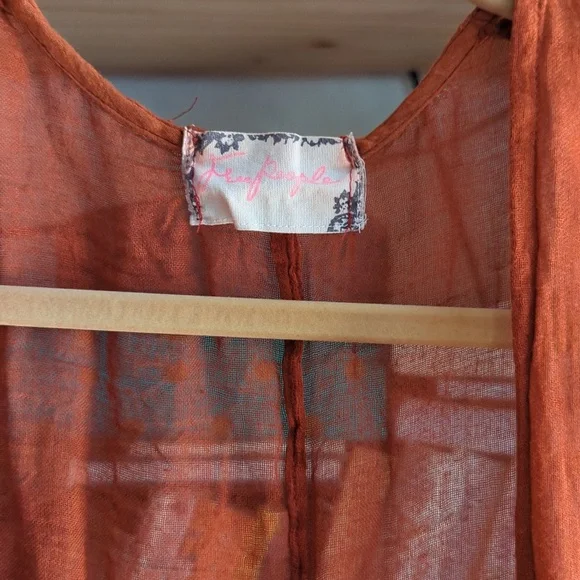 Free People Cover - Picture 2 of 4